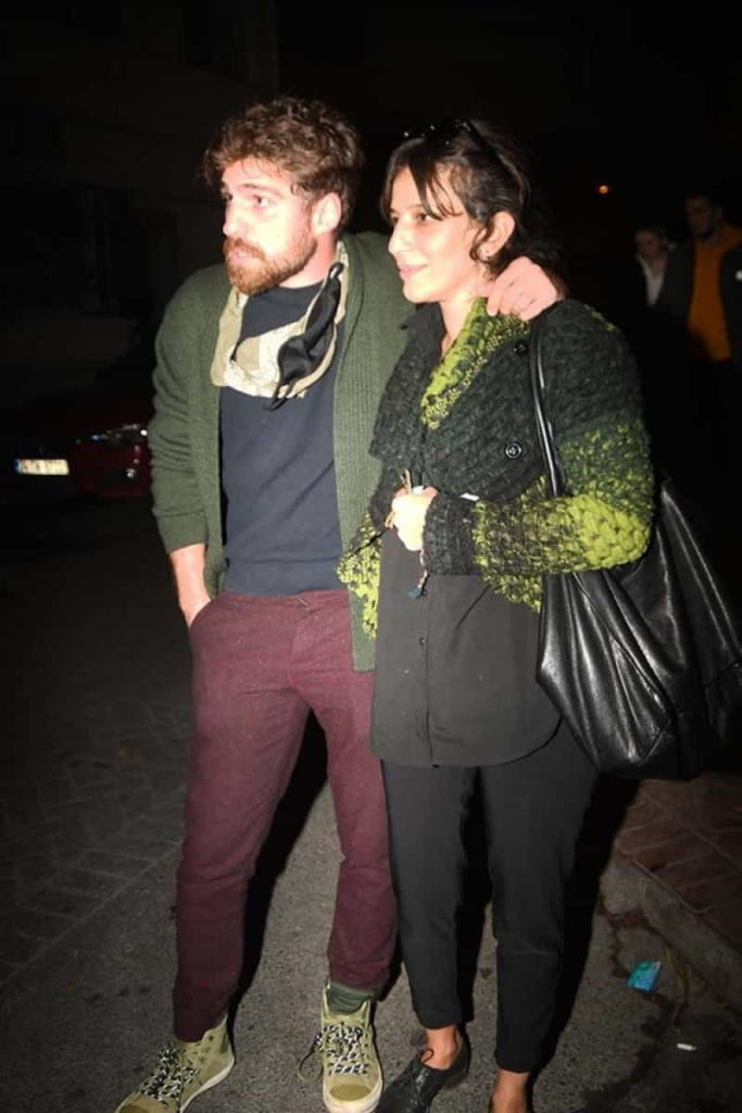 Look at Oglum's Melike Nihal Yalçın's boyfriend 13 years younger than her! Hugging poses... 2