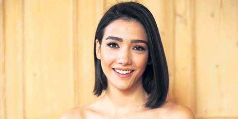 Aybüke Pusat admitted that she has fake accounts on social media.