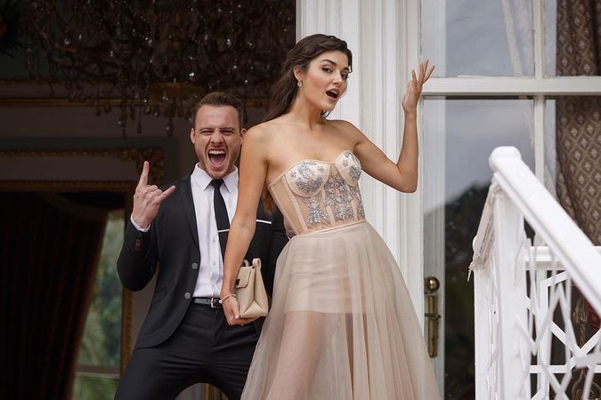 Hande Erçel and Kerem Bürsin Made a U-Turn! The News of They Reconciled Made Fans Crazy