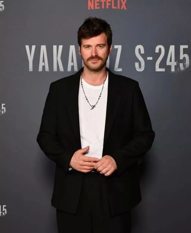 Kıvanç Tatlıtuğ