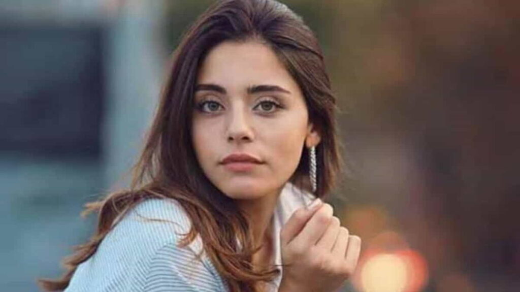 Sıla Türkoğlu, the beautiful actress of Emanet, disappeared in secret! The production company disclosed the facts!