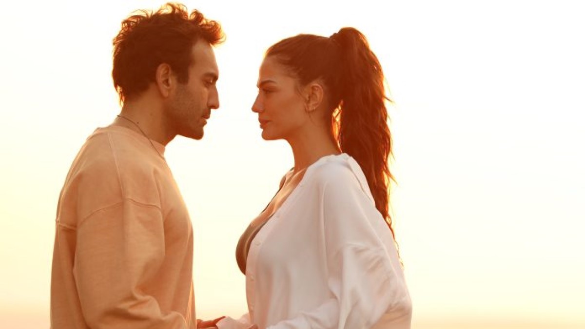 The first glimpse from the series starring Demet Özdemir and Buğra Gülsoy