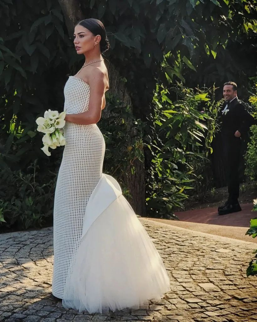 Demet Özdemir Wedding Dress