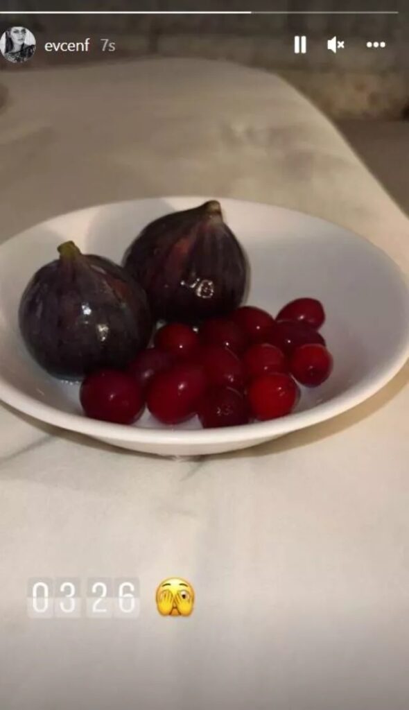 Fahriye Evcen craves figs and cranberries
