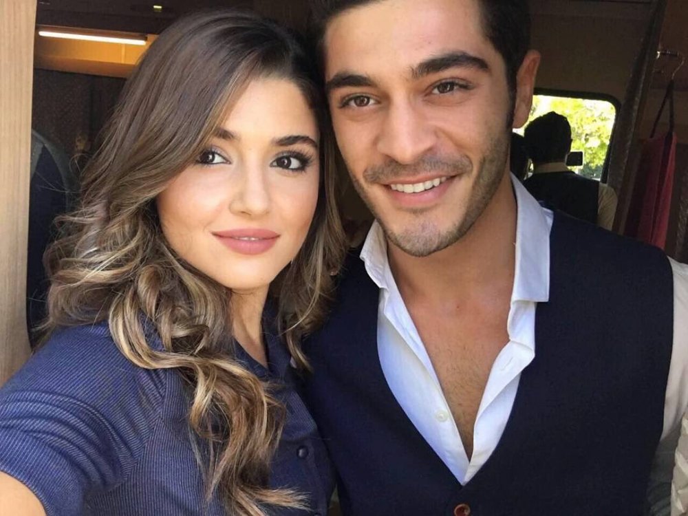 Hande Erçel and Burak Deniz